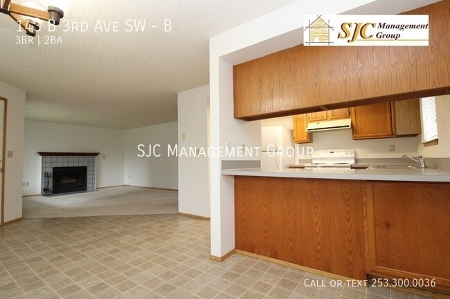 Building Photo - 143 3rd Ave SW