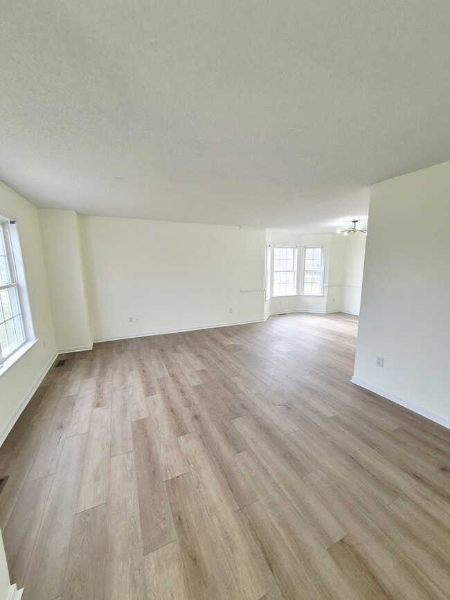 Building Photo - 7221 Oakmere Ct