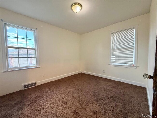 Building Photo - 6120 Middlesex St