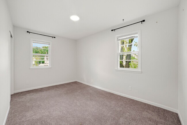 Building Photo - 59 Bernards Ave