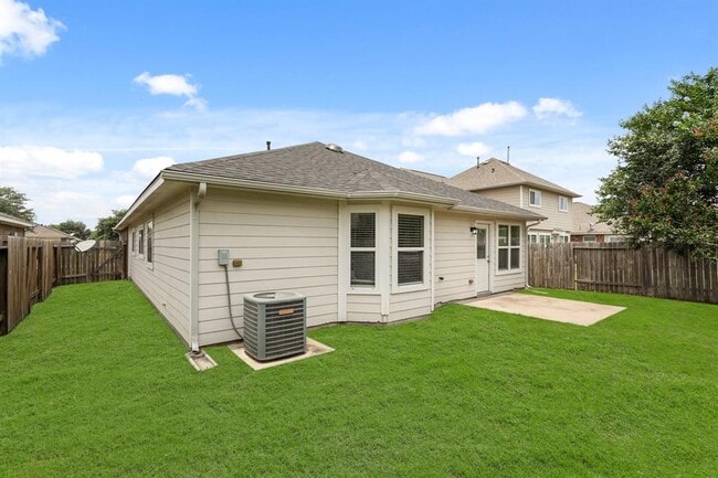 Building Photo - 10918 Barker View Dr