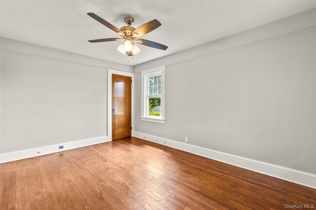 Building Photo - 7 Nanuet Ave