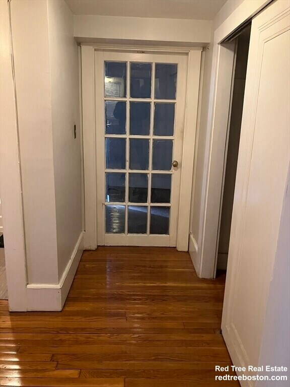 Building Photo - 211 Saint Paul St