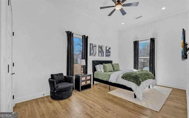 Building Photo - 1774 Vesta Ave