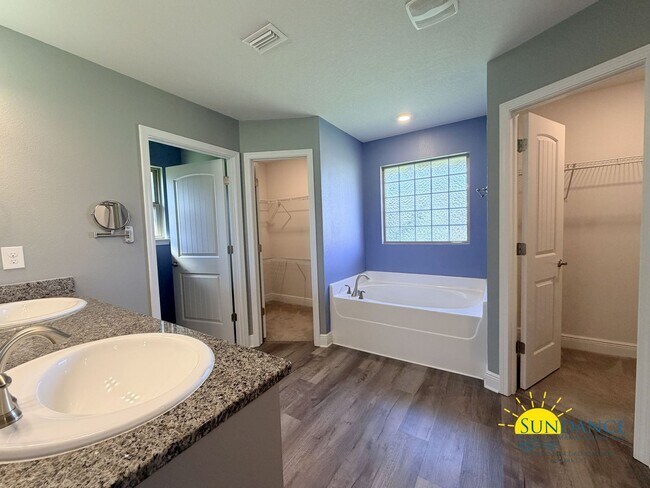 Building Photo - 5722 Marigold Loop