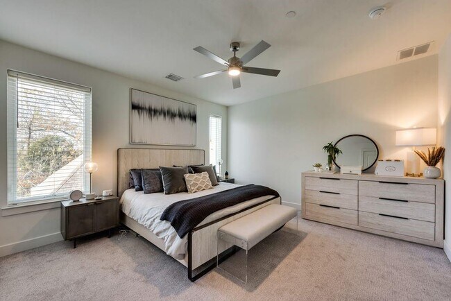 Building Photo - 5954 Lewis St