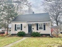 Building Photo - Charming Cape Cod House Rental in Middleton