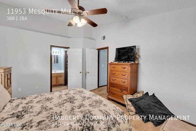 Building Photo - 11953 Mesquite Miel Dr