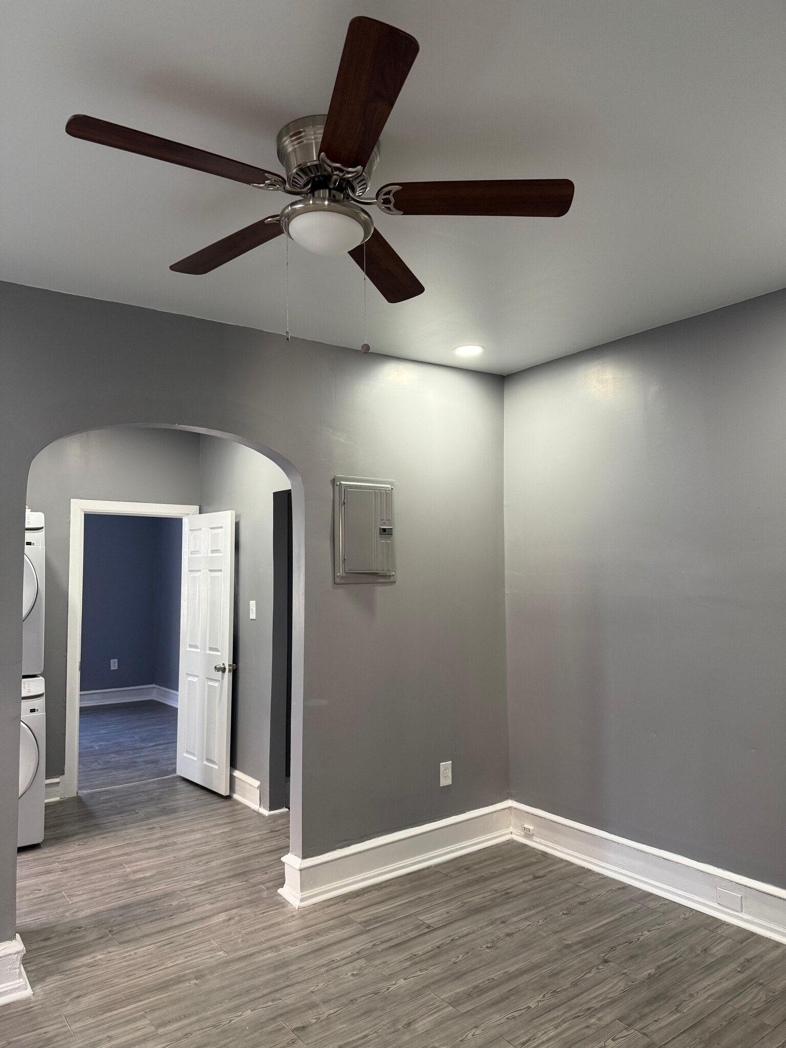 Building Photo - 5719 N Park Ave