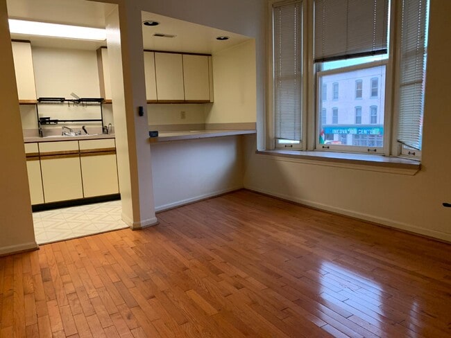 Building Photo - 226 W Michigan Ave