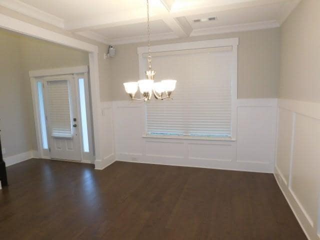 Building Photo - 4652 Sweetwater Ave