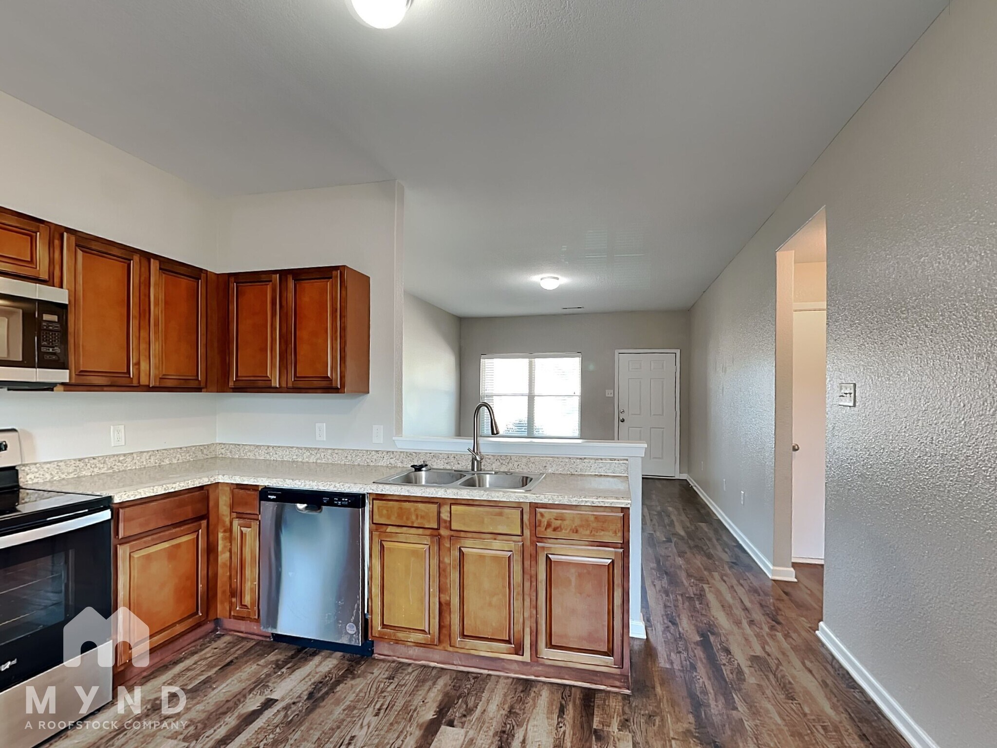 Building Photo - 206 Palm St