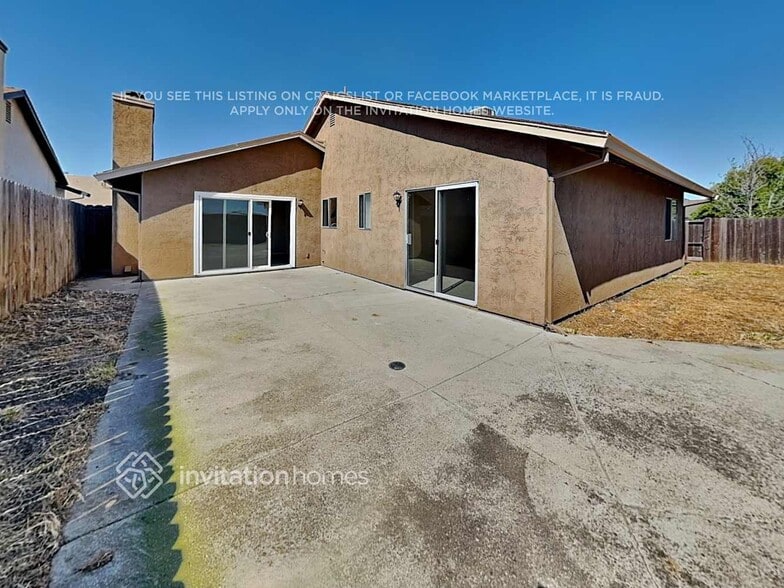 Building Photo - 3442 Chandler Cir