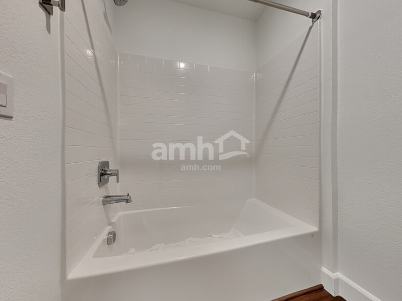 Building Photo - 290 Austin Bellerose Pl