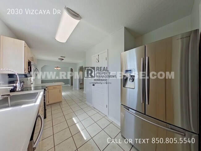 Building Photo - 2030 Vizcaya Dr