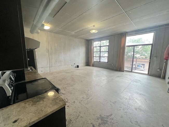Building Photo - 2 Bed | 1.5 Bath | Starland