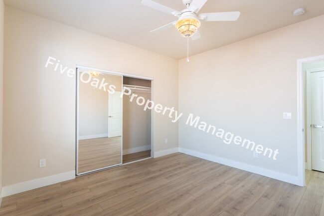 Building Photo - 811 1/2 Natoma St-