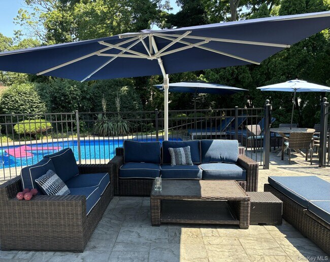 Building Photo - 104 Gail Ct