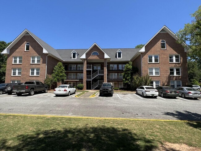 Building Photo - Deerfield II Condominiums, Unit 429-05