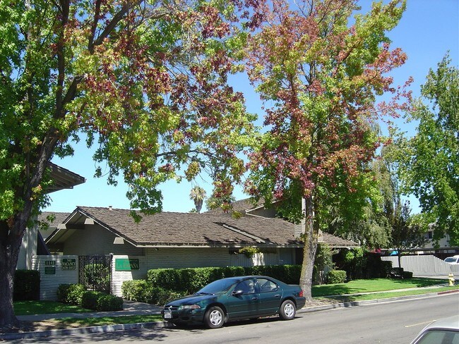 Primary Photo - La Espana Apartments