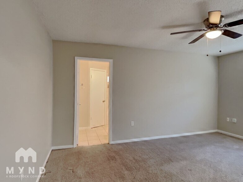 Building Photo - 9150 Park Trail