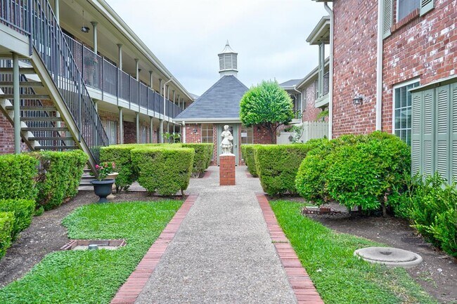 Building Photo - 7920 Rockwood Ln