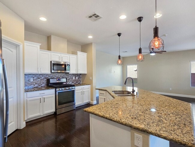 Building Photo - 10667 Harvest Green Way