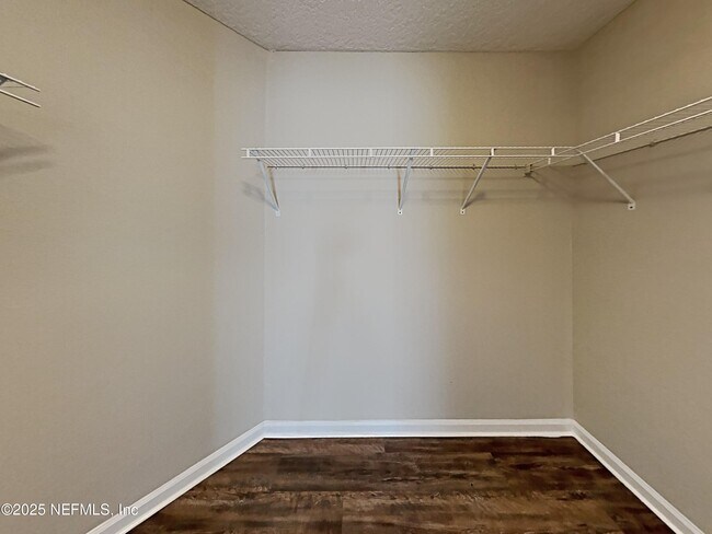 Building Photo - 12667 Sheffield Walk Ln