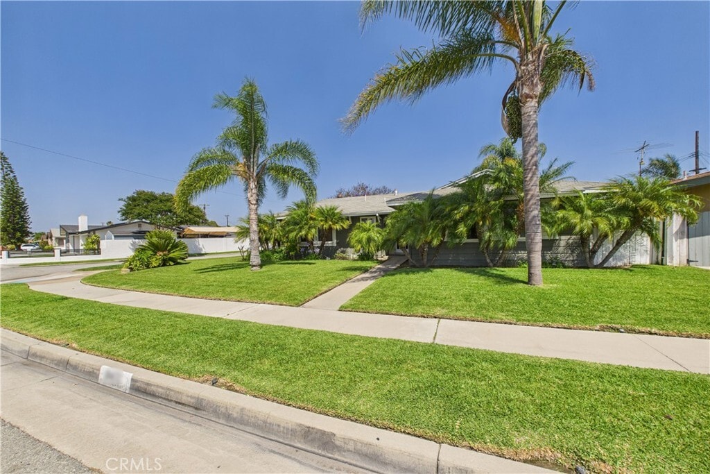 Building Photo - 8412 San Marino Dr