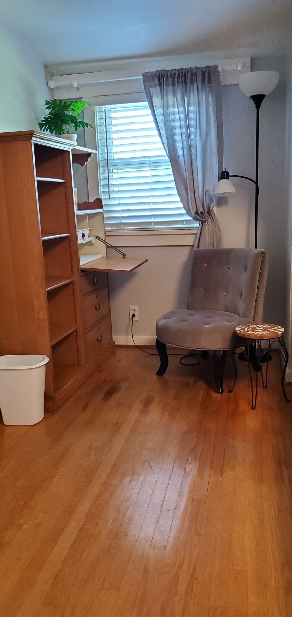 Building Photo - 1534 Crittenden Rd