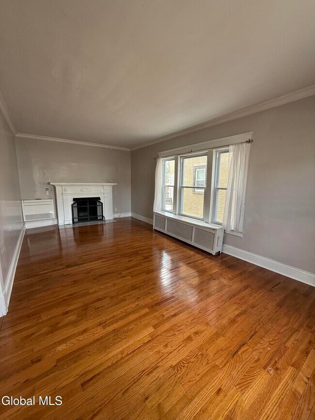 Building Photo - 1960 Eastern Pkwy