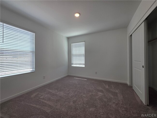 Building Photo - 3432 Sunbeam