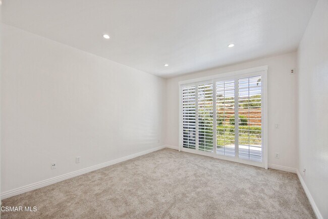 Building Photo - 4791 Parma Dr