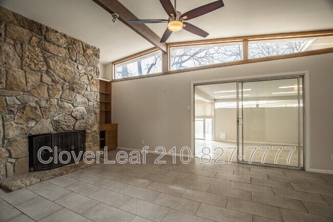 Building Photo - 2622 Hopeton Dr