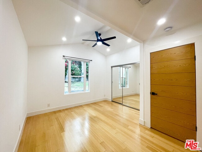 Building Photo - 2414 Effie St