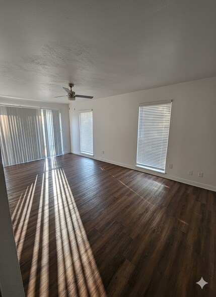 dining - 210 Trellis Pl