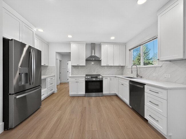 Building Photo - 13337 30th Ave NE