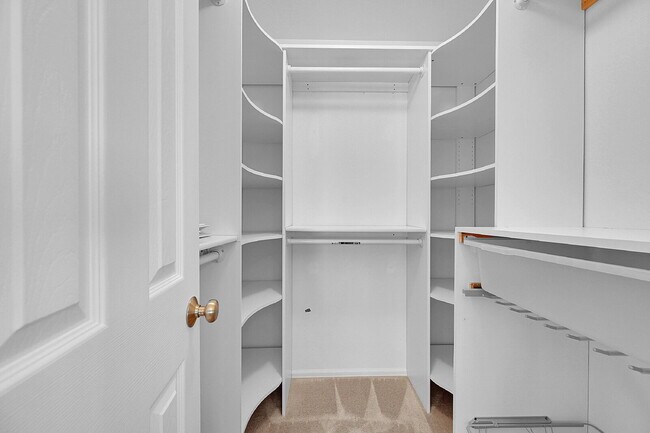 Building Photo - $2,500.00 - 3 Bedrooms, 2 Bathrooms, Singl...