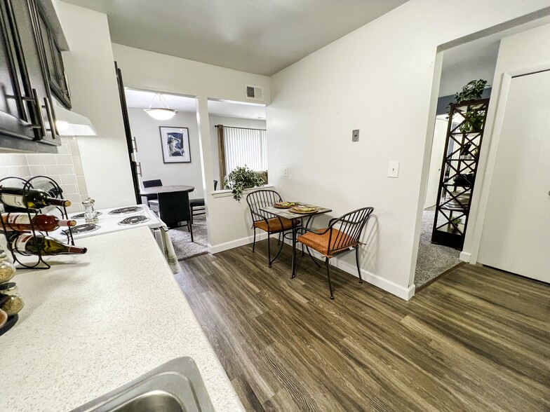 Kitchen at Maple Place Apartments in Southfield michigan - Maple Place Apartments