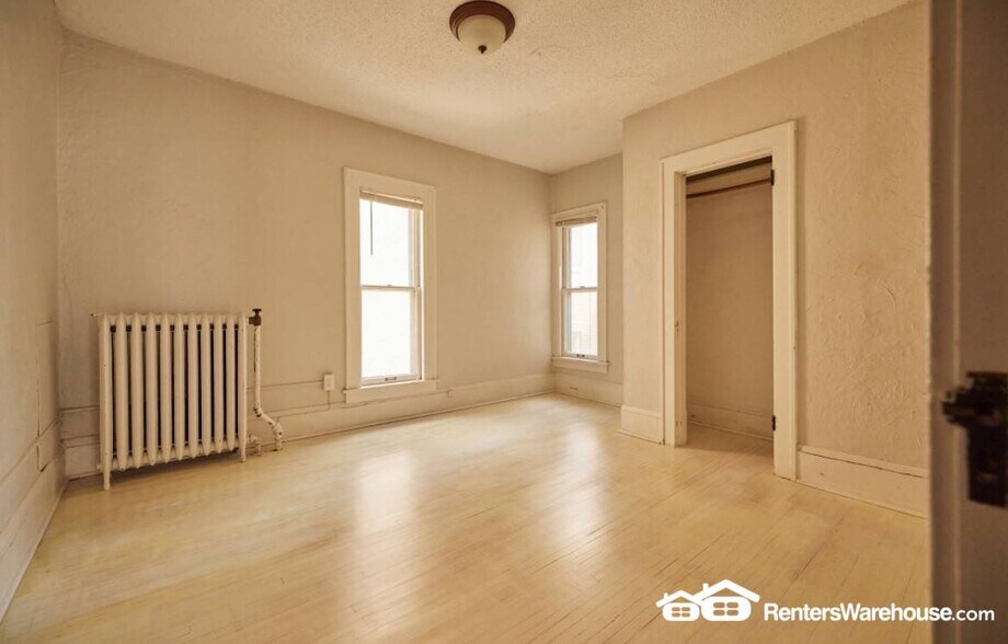 Building Photo - 3434 Girard Ave S
