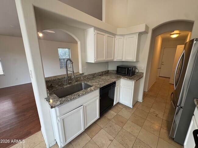 Building Photo - 7187 S Parkside Dr