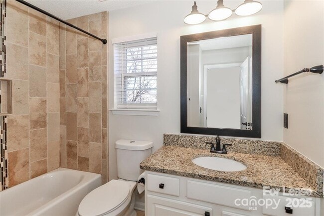 Building Photo - 9408 Meadowmont View Dr