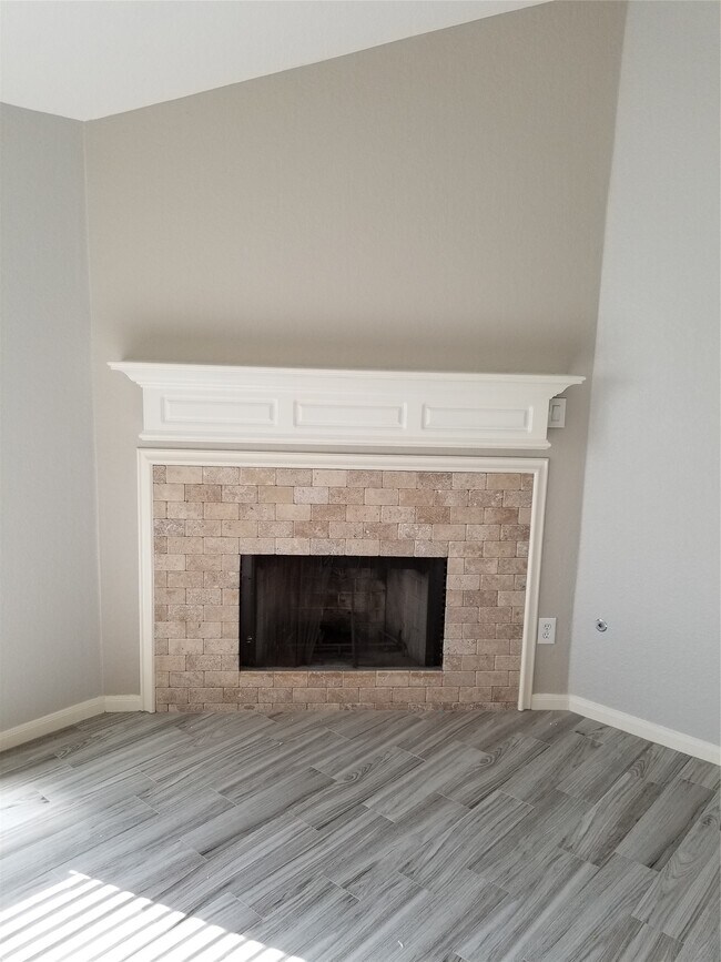 Building Photo - 19818 Sternwood Manor Dr