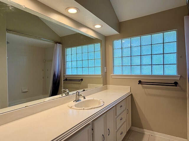 Building Photo - 3602 Chapel Square Dr