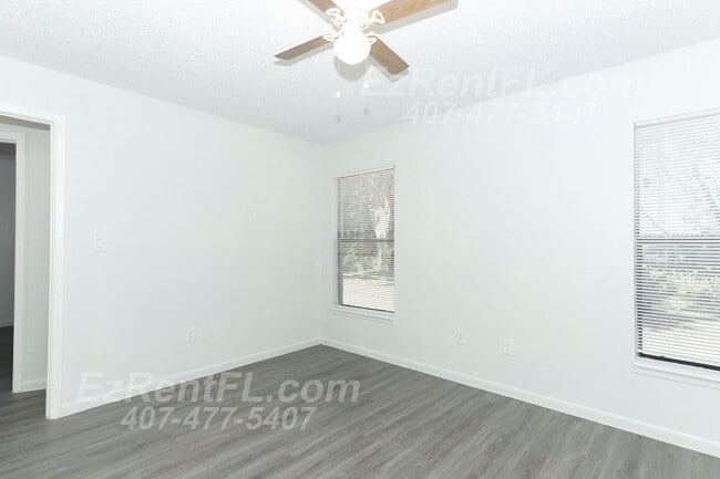 Building Photo - Summer Special! Charming 2 Bed/2 Bath Vill...
