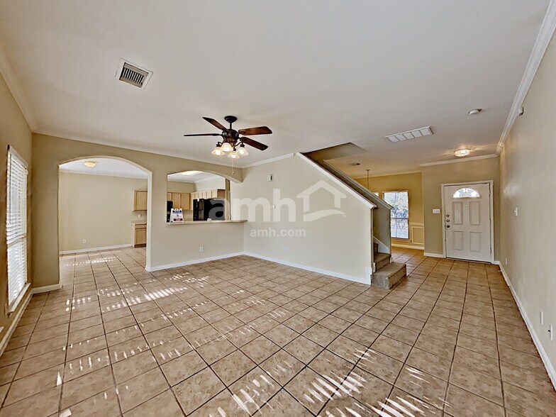 Building Photo - 4103 Chiselhurst