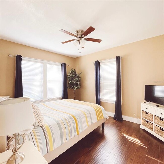 Building Photo - 4120 2nd Ave S