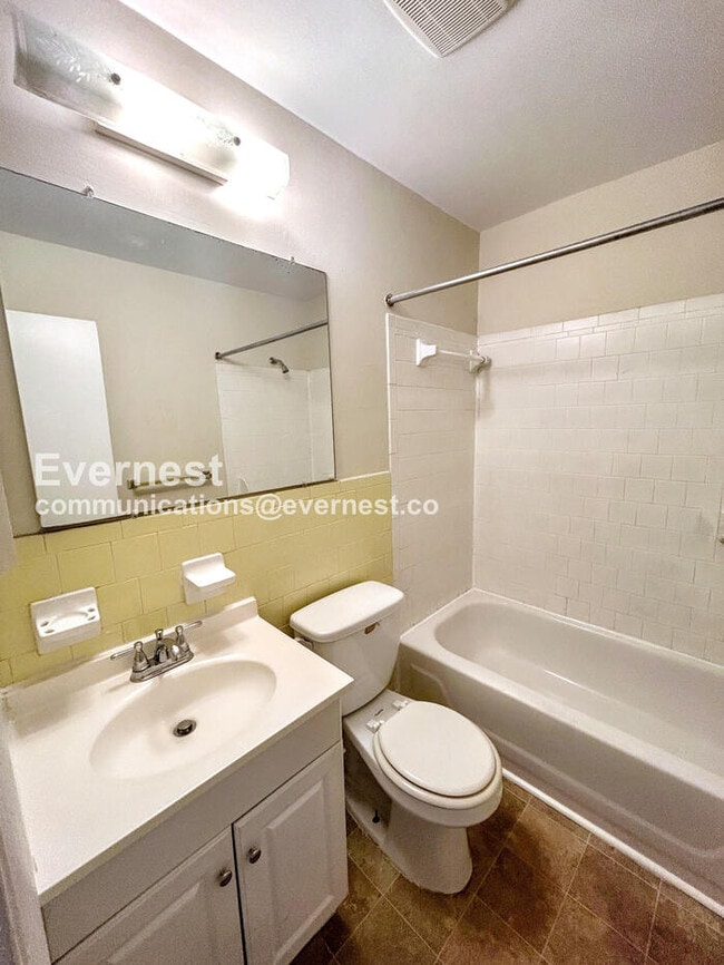 Building Photo - 1403 Calander Ct