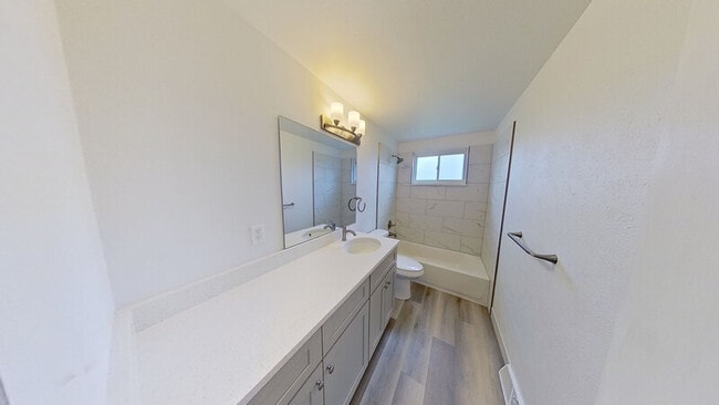 Building Photo - 4675 Holland St