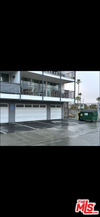 Building Photo - 1510 W Balboa Blvd